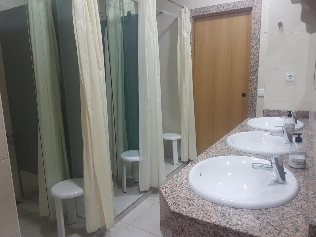 Albergue Albas Exclusivo Para Peregrinos โลโกรโญ ภายนอก รูปภาพ
