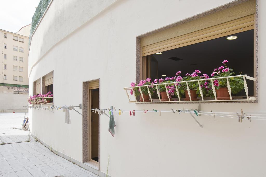 Albergue Albas Exclusivo Peregrinos โลโกรโญ ภายนอก รูปภาพ
